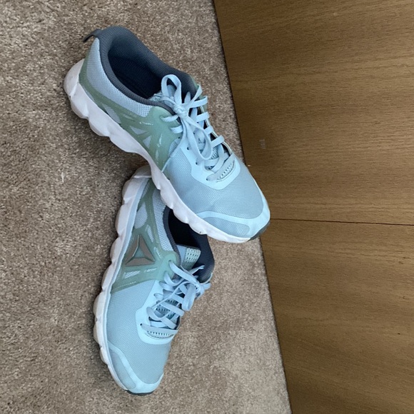 Reebok Light Blue Shoes - Picture 2 of 3